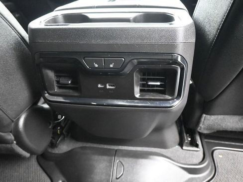 Used 2022 GMC Sierra 1500 AT4 w/ AT4 Premium Package image 16