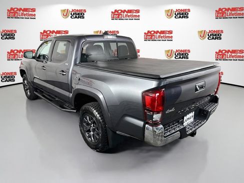 Certified 2021 Toyota Tacoma SR5 AWD/4WD image 2