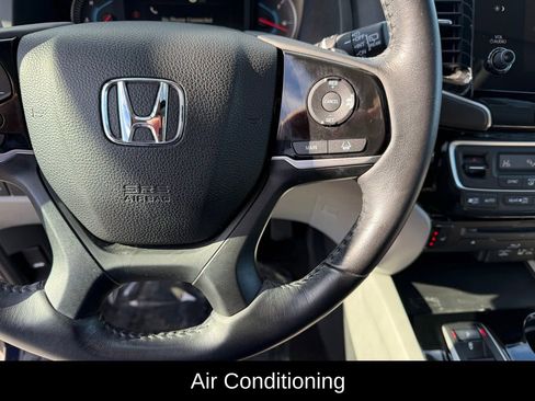 Used 2019 Honda Pilot Touring image 11