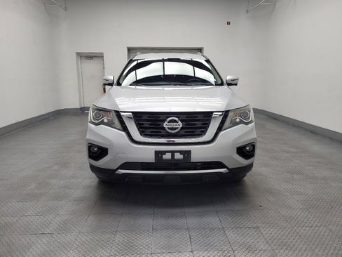 Used 2019 Nissan Pathfinder SL FWD image 15