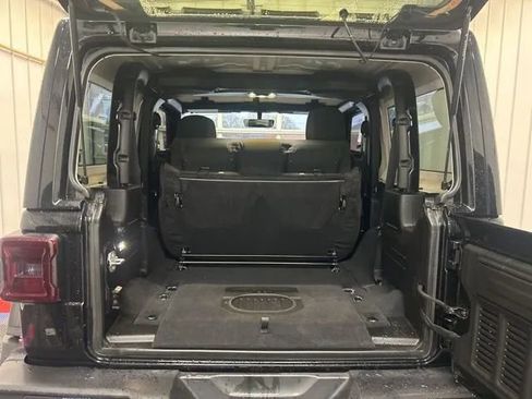 Used 2022 Jeep Wrangler Rubicon w/ LED Lighting Group image 13