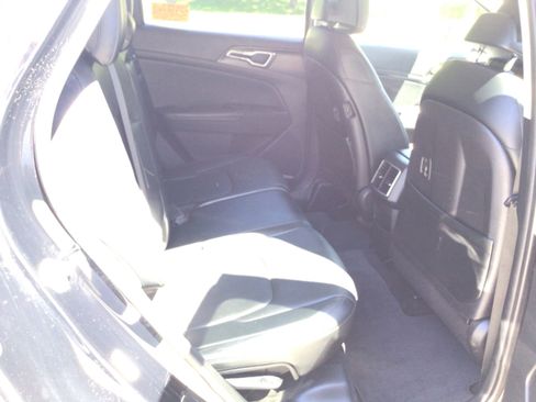 Used 2023 Kia Sportage EX AWD/4WD image 25