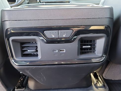 Used 2024 GMC Sierra 2500 AT4X w/ AT4X AEV Edition image 18