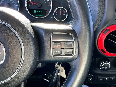 Used 2015 Jeep Wrangler Unlimited Sahara w/ Connectivity Group image 12