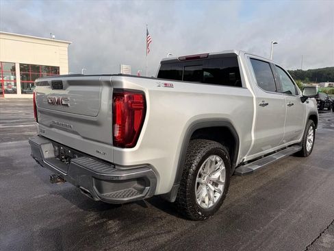 Used 2022 GMC Sierra 1500 SLT w/ SLT Premium Package AWD/4WD image 4