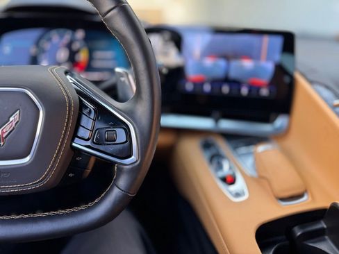 Used 2022 Chevrolet Corvette Stingray w/ Z51 Performance Package image 7