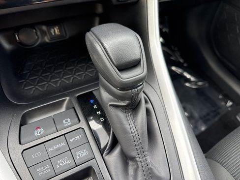 Used 2025 Toyota RAV4 LE image 16