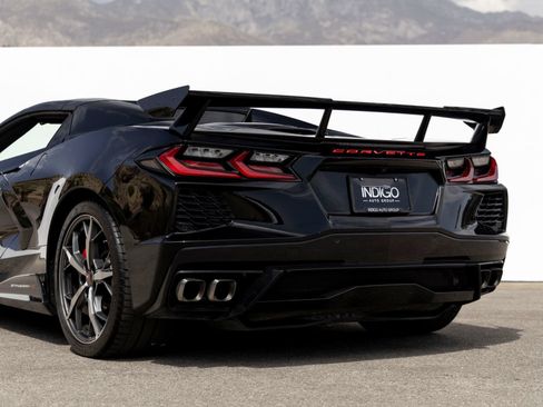 Used 2023 Chevrolet Corvette Stingray Premium Conv w/ Z51 Performance Package RWD image 5