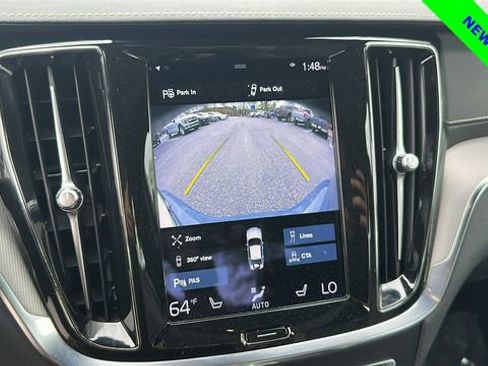 Used 2022 Volvo S60 B5 R-Design image 30