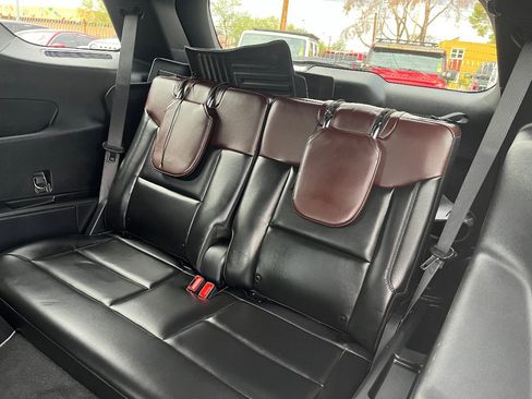 Used 2020 Ford Explorer Platinum image 32