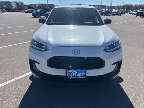 Used 2024 Honda HR-V Sport image 8