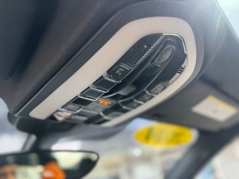 Used 2014 Porsche Cayenne Platinum Edition image 33