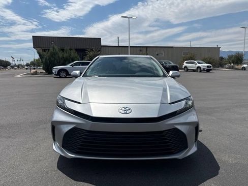 Used 2025 Toyota Camry LE w/ Convenience Package FWD image 2