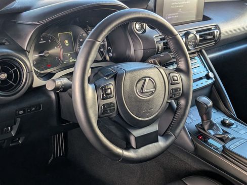 Used 2025 Lexus IS 300 F Sport RWD image 14
