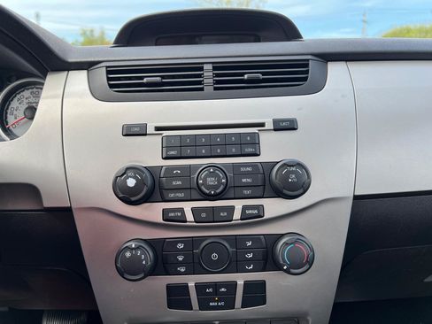 Used 2011 Ford Focus SES w/ 401A Rapid Spec Order Code FWD image 22