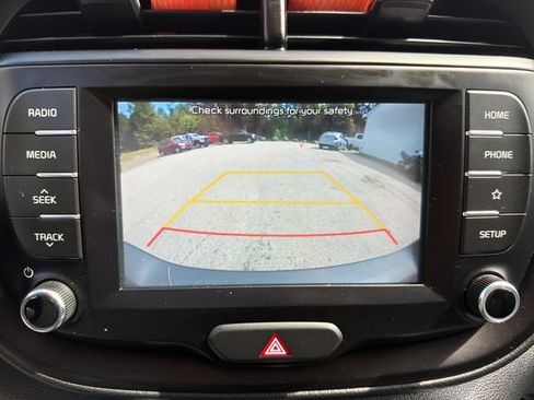 Used 2021 Kia Soul LX FWD image 19