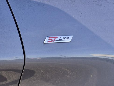 Used 2023 Ford Explorer ST-Line w/ Class IV Trailer Tow Package image 10