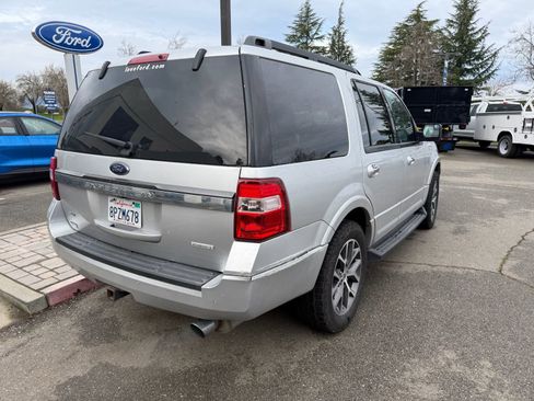 Certified 2017 Ford Expedition XLT w/ Equipment Group 201A image 5