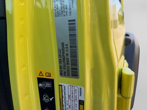 Used 2023 Jeep Wrangler Unlimited w/ Cold Weather Group AWD/4WD image 34