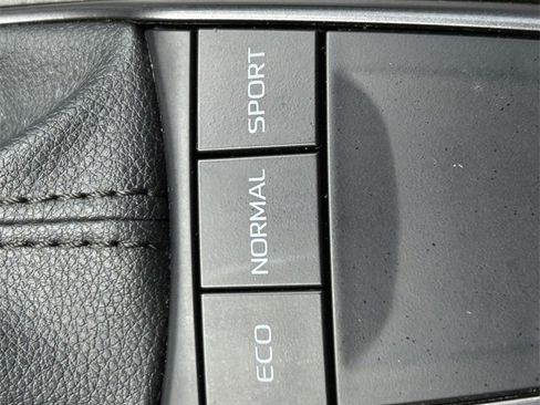 Used 2023 Toyota Camry SE image 25