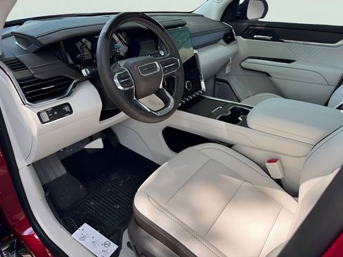 New 2026 GMC Acadia Denali FWD image 7
