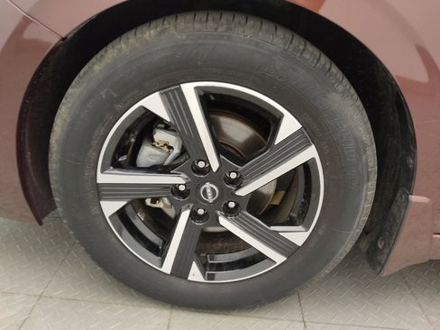 Used 2024 Nissan Sentra SV w/ Lighting Package FWD image 31