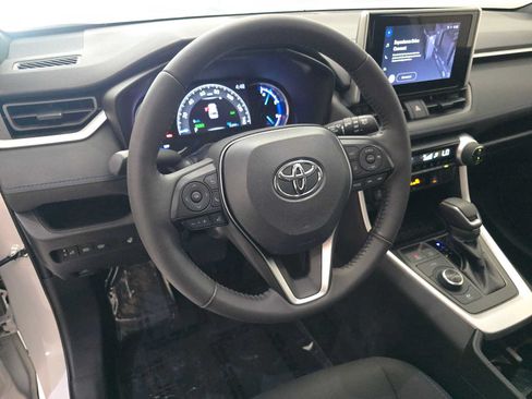 Certified 2024 Toyota RAV4 SE w/ Convenience Package AWD/4WD image 2