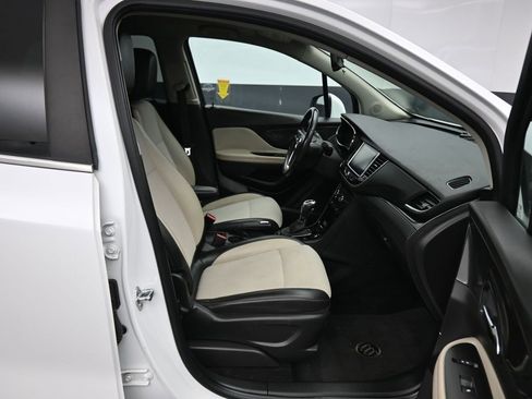 Used 2018 Buick Encore Preferred image 39