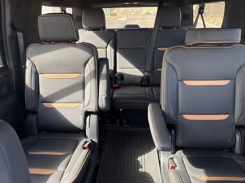 Used 2023 GMC Yukon XL AT4 image 11