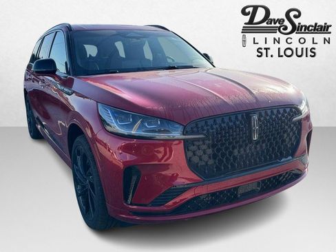 Used 2025 Lincoln Aviator Reserve w/ Equipment Group 201A AWD/4WD image 3