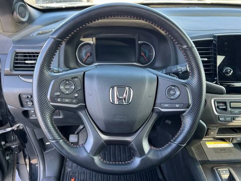 Used 2022 Honda Pilot TrailSport image 34