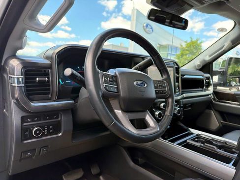 Used 2023 Ford F250 Lariat w/ Lariat Ultimate Package AWD/4WD image 18