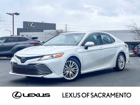 Used 2018 Toyota Camry XLE image 1