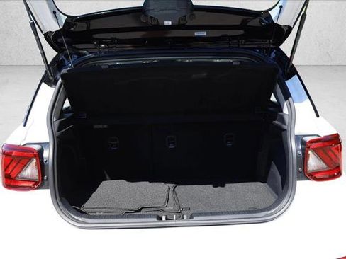Certified 2026 Hyundai Venue SEL FWD image 24