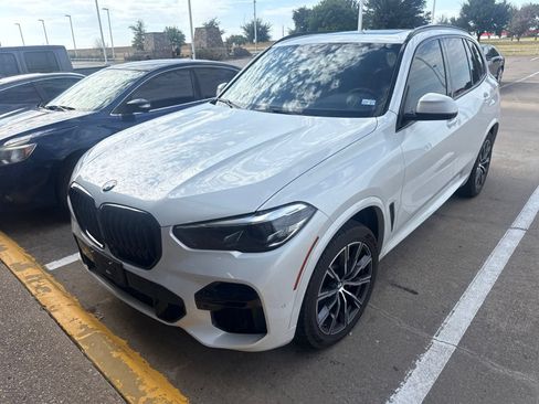 Used 2023 BMW X5 sDrive40i w/ M Sport Package RWD image 3