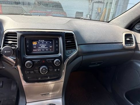 Used 2014 Jeep Grand Cherokee Laredo w/ Quick Order Package 23E AWD/4WD image 9