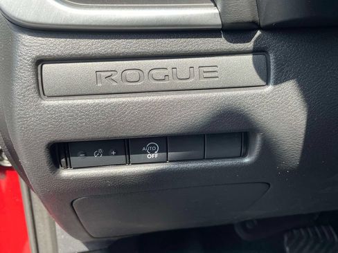 Certified 2026 Nissan Rogue S FWD image 17