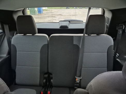 Used 2019 Chevrolet Traverse LT FWD image 24
