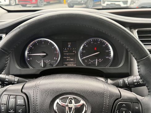 Used 2016 Toyota Highlander XLE AWD/4WD image 21