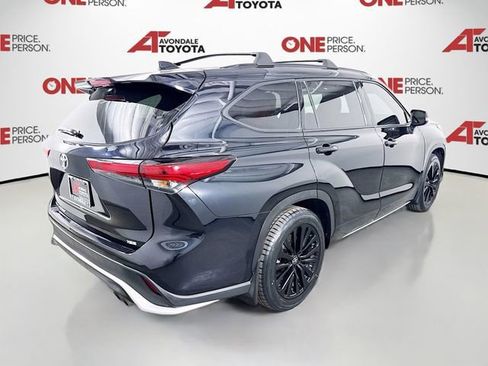 Used 2023 Toyota Highlander XSE image 7