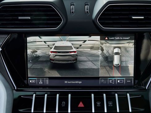 Used 2021 Lamborghini Urus image 71