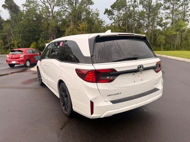 Used 2025 Honda Odyssey Sport-L image 15