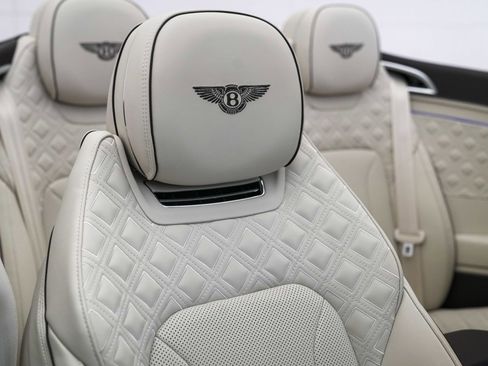 Used 2023 Bentley Continental GT Azure image 49