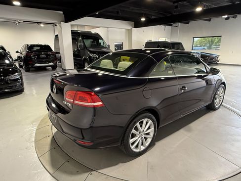 Used 2014 Volkswagen Eos Komfort FWD image 11
