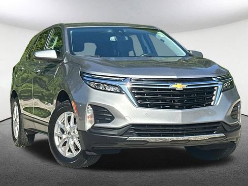 Used 2024 Chevrolet Equinox LT AWD/4WD image 2