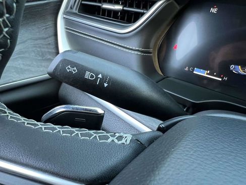 Used 2025 Jeep Grand Cherokee L Limited image 34