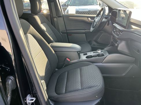 Used 2025 Ford Escape Active w/ Active Premium Tech Pack image 13