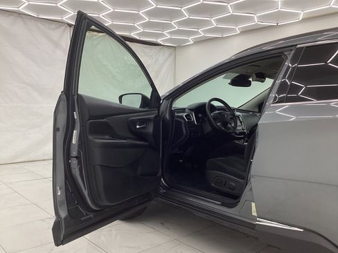 Used 2020 Nissan Murano SV image 16