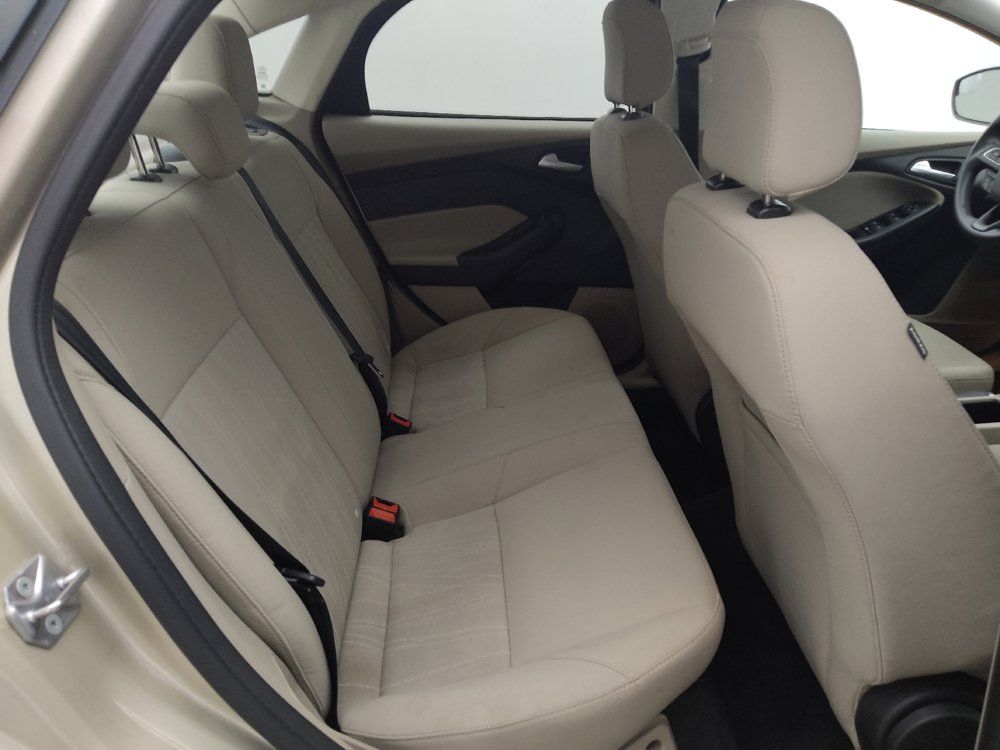 Used 2018 Ford Focus SE FWD image 19