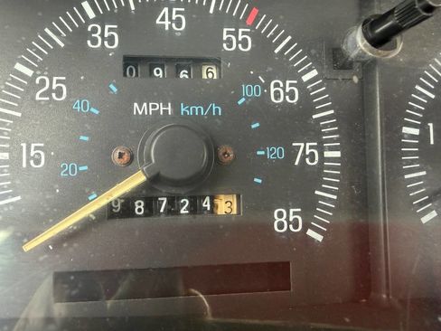 Used 1989 Ford F150 2WD Regular Cab image 20